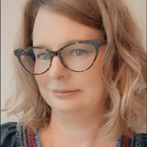 Meet your Posher, Rebecca